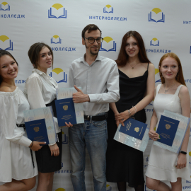 Фотогалерея | Интерколледж | Вручение дипломов выпускникам Дизайнерам в 2022 году | фото №10