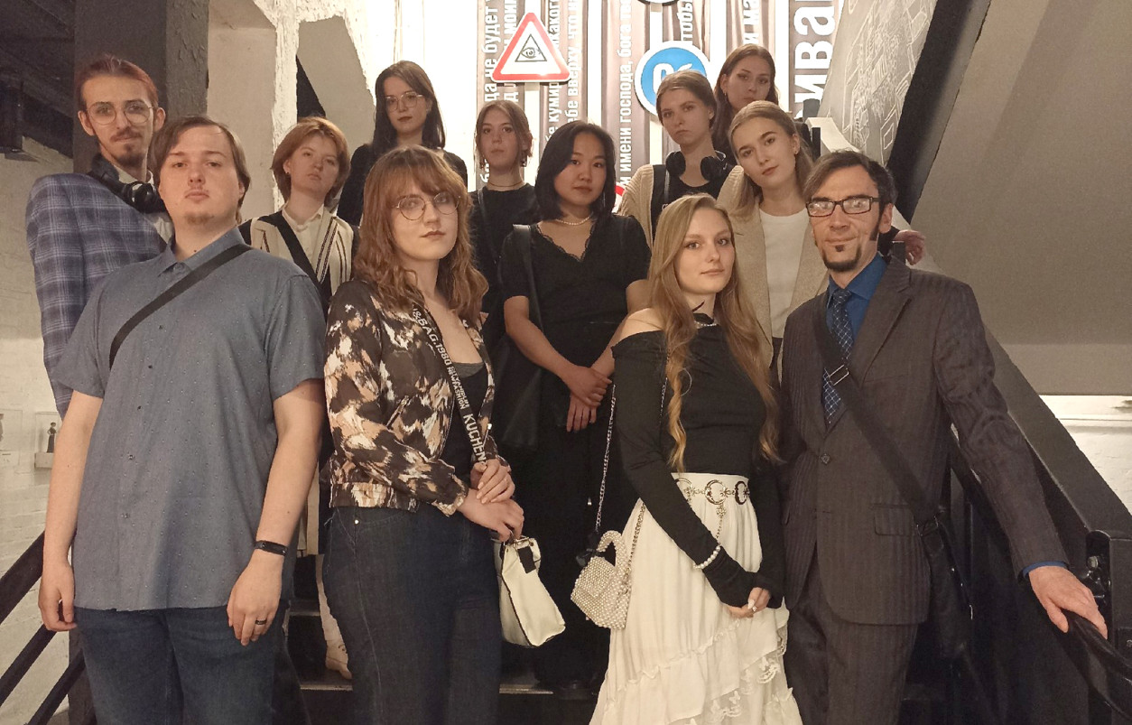 Porno vagina va spekulum Porno kino sayohat